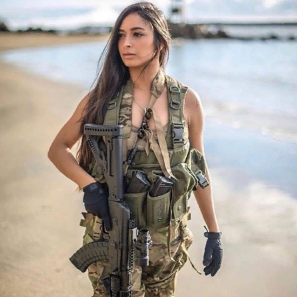 Девушки Израиля или красота с оружием