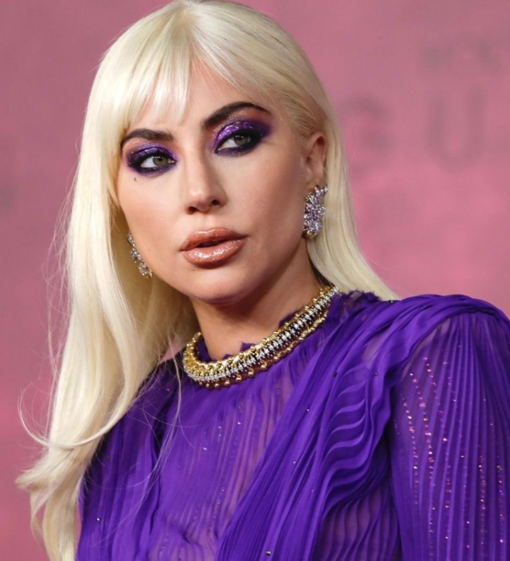 Леди Гага: гламурная звезда в неоновой обертке